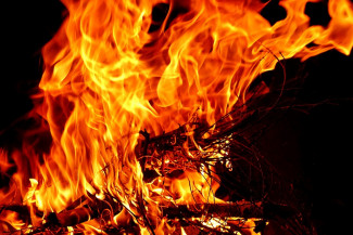 Ночной пожар в пензенской Нахаловке тушили 15 человек