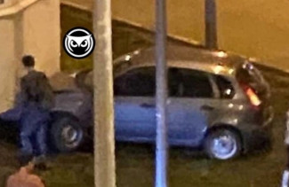 Обнародовано видео, в котором машина врезается в жилой дом в Пензе