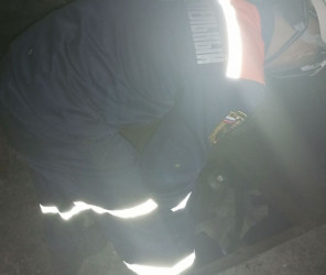 В Пензе спасатели вытащили из теплотрассы травмированного мужчину