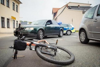 В Пензенской области под колеса машины попал молодой велосипедист