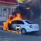 На улице Луначарского в Пензе загорелась машина службы такси. ФОТО