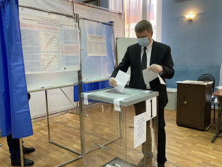 Мэр Пензы проголосовал на выборах депутатов Госдумы и губернатора области