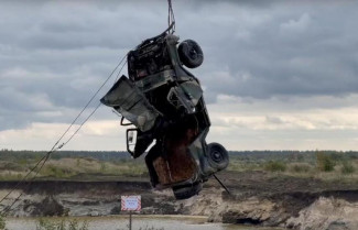 В Пензенской области подняли со дна карьера затопленный «УАЗ». ВИДЕО