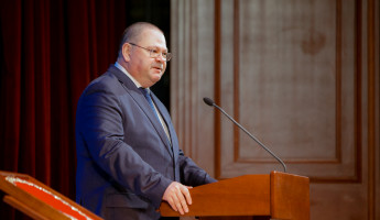 Мельниченко поздравил Вячеслава Гладкова с вступлением в должность губернатора