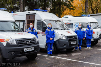 Губернатор Пензенской области передал «скорой помощи» 26 автомобилей