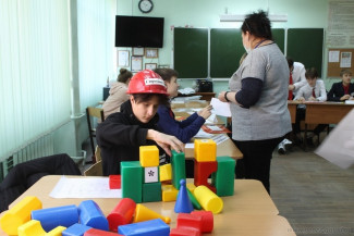 Пензенские школьники попробовали себя в роли строителей и банкиров