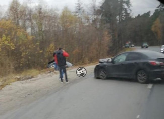 Под Пензой попали в жесткую аварию две легковушки. ФОТО