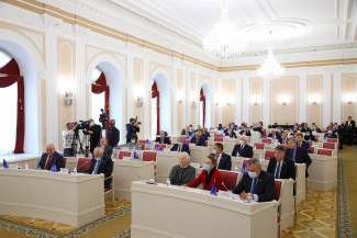 Пензенские парламентарии поддержали законопроект о введении QR-кодов