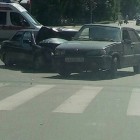 В Пензе на улице Луначарского произошло столкновение двух автомобилей