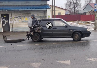 В жестком ДТП под Пензой изуродовало отечественную легковушку