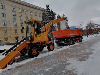 Город без сугробов. С пензенских улиц активно вывозят снег
