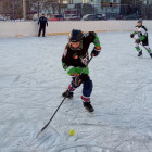 Школьные команды Ленинского района Пензы сразились в хоккей с мячом