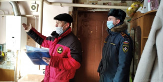 В Пензе рассказали о пожарной безопасности жителям Цыганского поселка