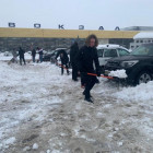 Пензенские студенты помогли очистить от снега Привокзальную площадь