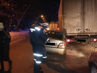 Жесткое ДТП на улице Литвинова в Пензе: на месте работали спасатели. ФОТО