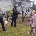 Это агония! Как СБУ, полиция и Нацгвардия Украины блондинку поймали