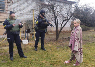 Это агония! Как СБУ, полиция и Нацгвардия Украины блондинку поймали