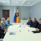 Губернатор провел рабочую встречу с председателем ДОСААФ России 