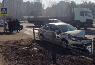 На улице Антонова в Пензе разбилась легковушка – соцсети