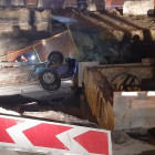 На проспекте Строителей в Пензе упал в котлован легковой автомобиль
