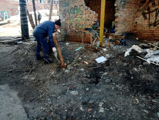 В Пензе очистили от мусора дворы Октябрьского района