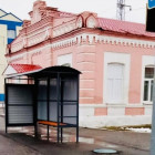 На улице Локомотивной в Пензе установили новый остановочный павильон