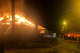 В Пензе из горящего дома эвакуировали 18 человек