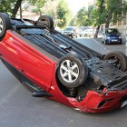 В Пензе перевернулся автомобиль. Трое пострадали