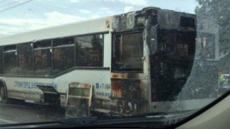 В Пензе на 8 марта горел пассажирский автобус