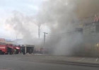 В Пензе горящий ларек с шаурмой попал на видео