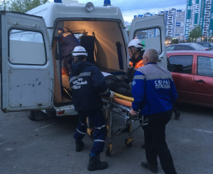 Пензенские спасатели вытащили из подвала травмированного мужчину