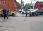 «Пробка со всех сторон». В центре Пензы разбились две легковушки