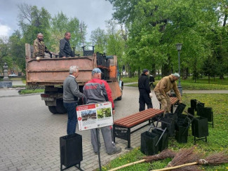 В Пензенских скверах появились лавочки и урны