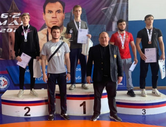 Чемпионом всероссийского студенческого турнира стал борец из Пензенской области