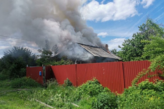 Жуткий пожар на Западной в Пензе: на место выехала скорая и 29 пожарных