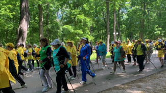 В Пензе фестиваль скандинавской ходьбы объединил более 150 человек