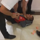 Охранники «Ленты» избили мужчину на глазах у его маленьких детей