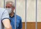 Суд оставил бывшего губернатора Пензенской области в СИЗО еще на три месяца