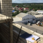 Появились фото с места гибели мужчины на стройке в Пензенской области