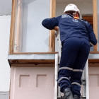 Пензенские спасатели пришли на помощь к закрытой на балконе женщине