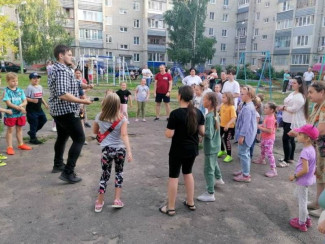 «Яркое лето». На улице Терешковой в Пензе устроили праздник