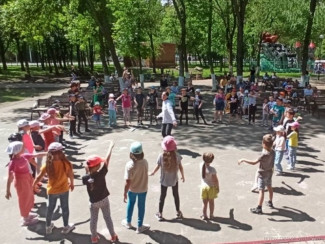 Маленьких пензенцев приглашают в Детский парк на день рождения Смайлика