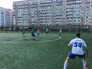 В Пензе сразились в футбол школьные команды Октябрьского района