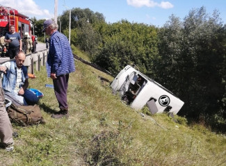Серьезное ДТП в Пензенской области: автобус вылетел с дороги в кювет