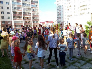 На улице Ново-Казанской в Пензе провели праздник двора