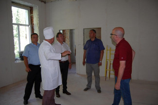 Ход ремонтных работ в Сердобской больнице оценил председатель Заксобра