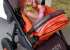 У магазина на улице Гагарина в Пензе бросили коляску с маленьким ребенком