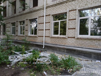 Шефы из Пензенской области приступили к остеклению школ в Пологовском районе Запорожья