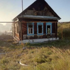 В селе Пензенской области загорелся деревянный дом с молодым мужчиной внутри