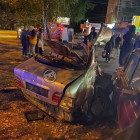 В сети появилось видео с места страшной аварии в Пензе, где легковушку разорвало на две части